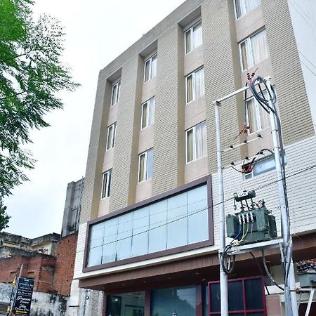 Hotel Yatharth Inn Varanasi Dış mekan fotoğraf