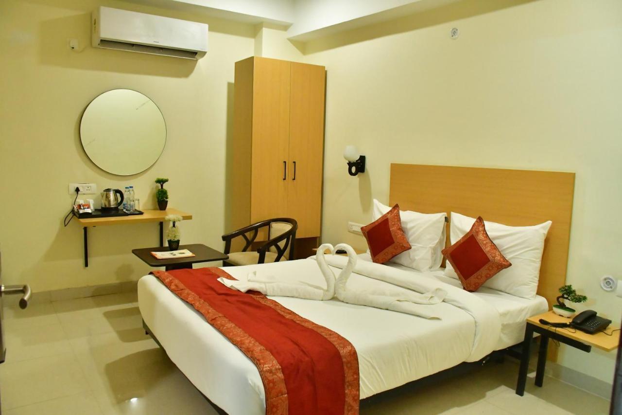 Hotel Yatharth Inn Varanasi Dış mekan fotoğraf