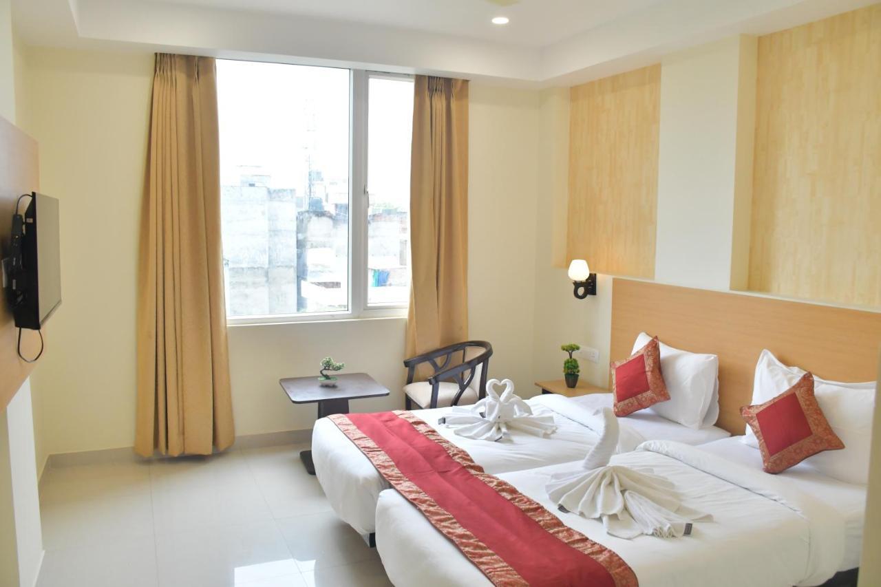 Hotel Yatharth Inn Varanasi Dış mekan fotoğraf