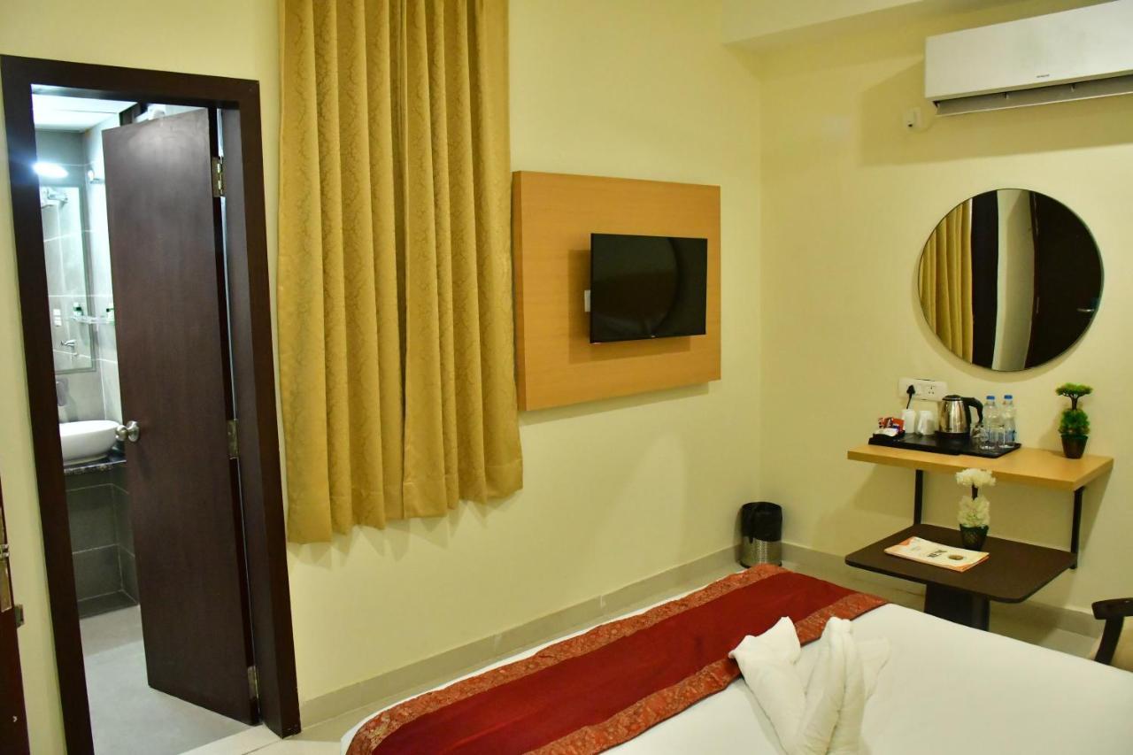 Hotel Yatharth Inn Varanasi Dış mekan fotoğraf