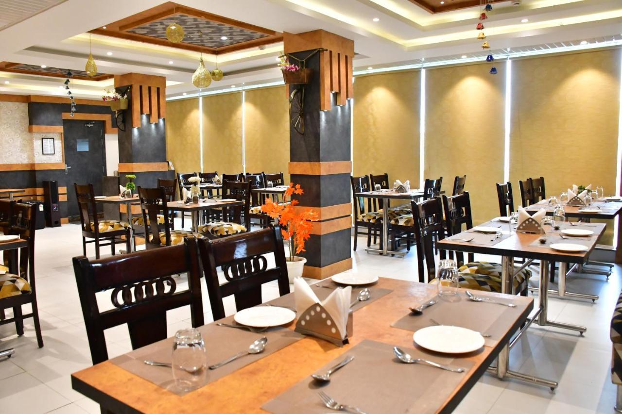 Hotel Yatharth Inn Varanasi Dış mekan fotoğraf