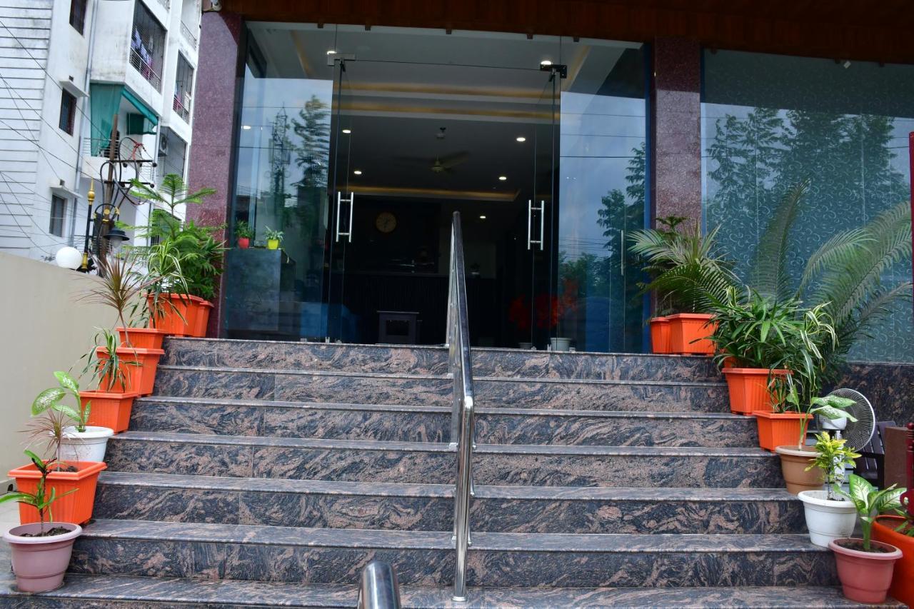 Hotel Yatharth Inn Varanasi Dış mekan fotoğraf
