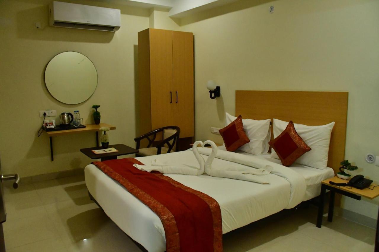 Hotel Yatharth Inn Varanasi Dış mekan fotoğraf