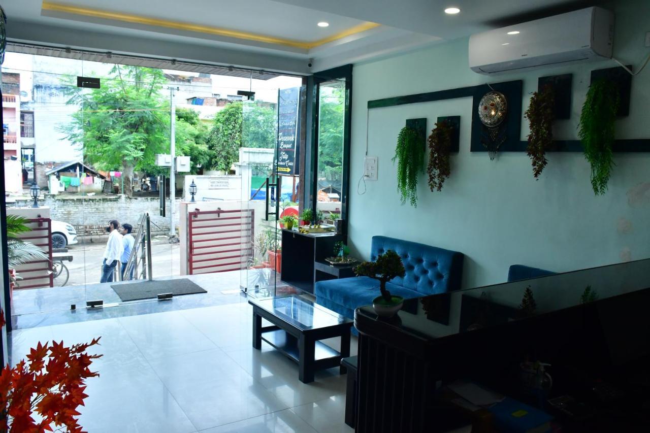 Hotel Yatharth Inn Varanasi Dış mekan fotoğraf