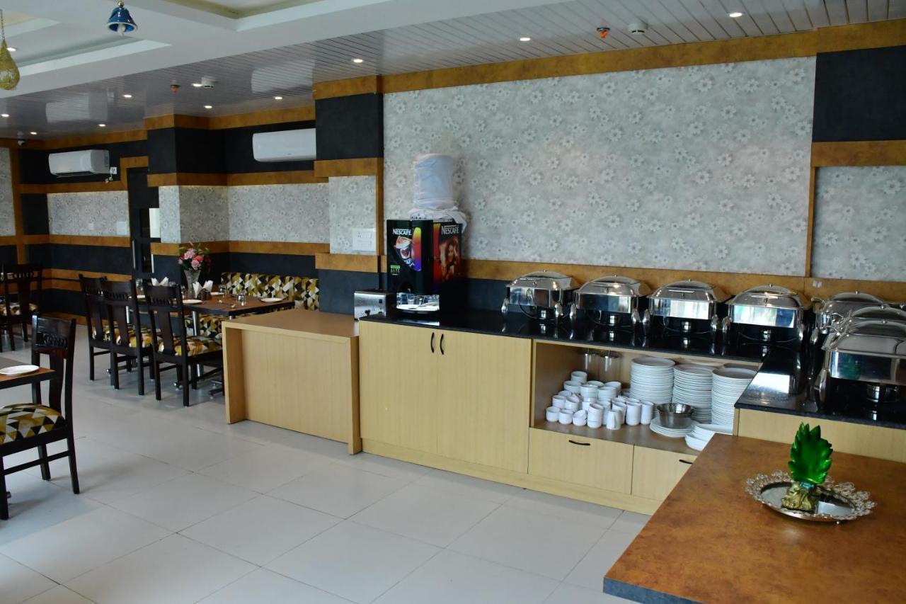 Hotel Yatharth Inn Varanasi Dış mekan fotoğraf