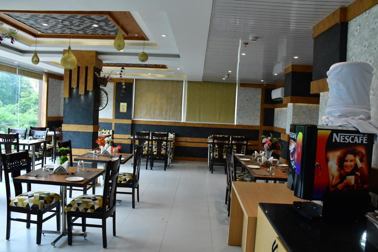 Hotel Yatharth Inn Varanasi Dış mekan fotoğraf