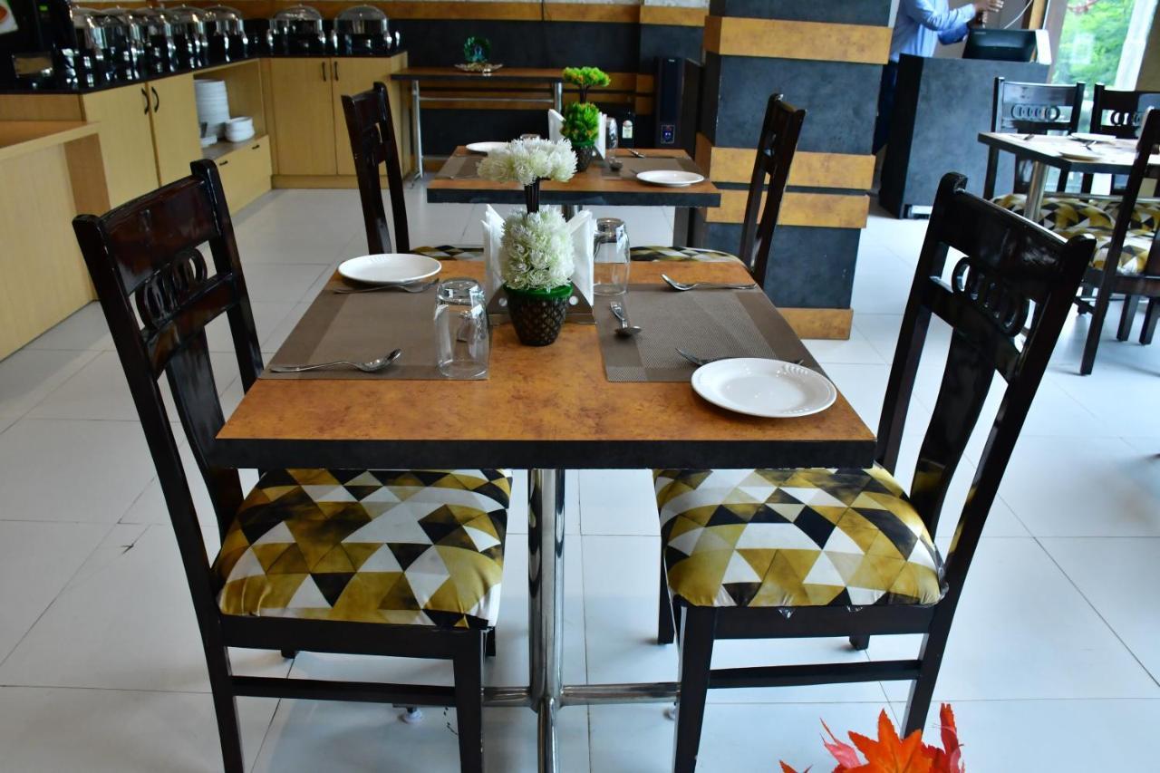 Hotel Yatharth Inn Varanasi Dış mekan fotoğraf