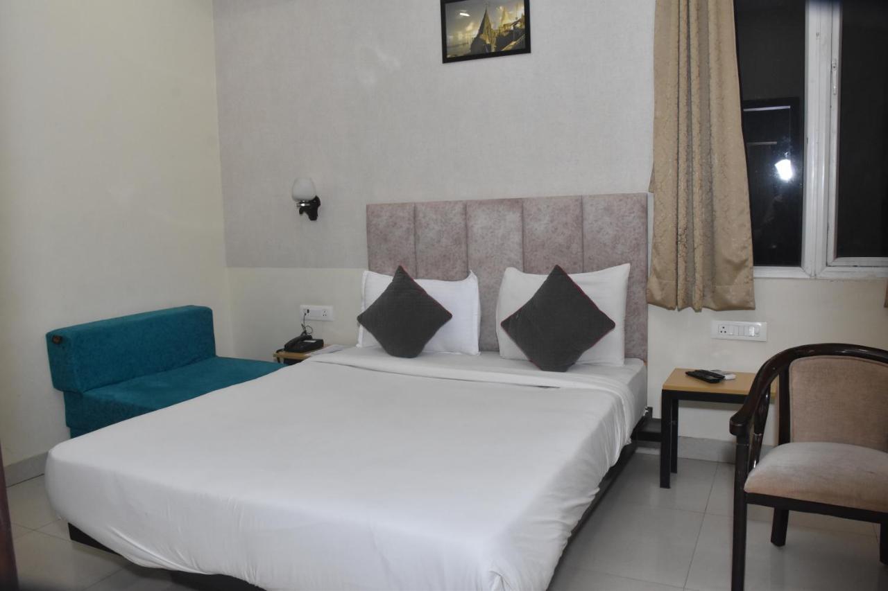 Hotel Yatharth Inn Varanasi Dış mekan fotoğraf