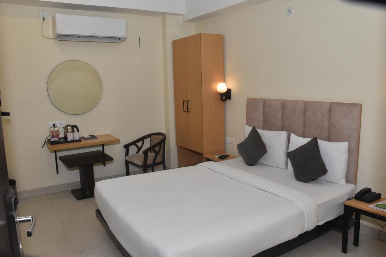 Hotel Yatharth Inn Varanasi Dış mekan fotoğraf