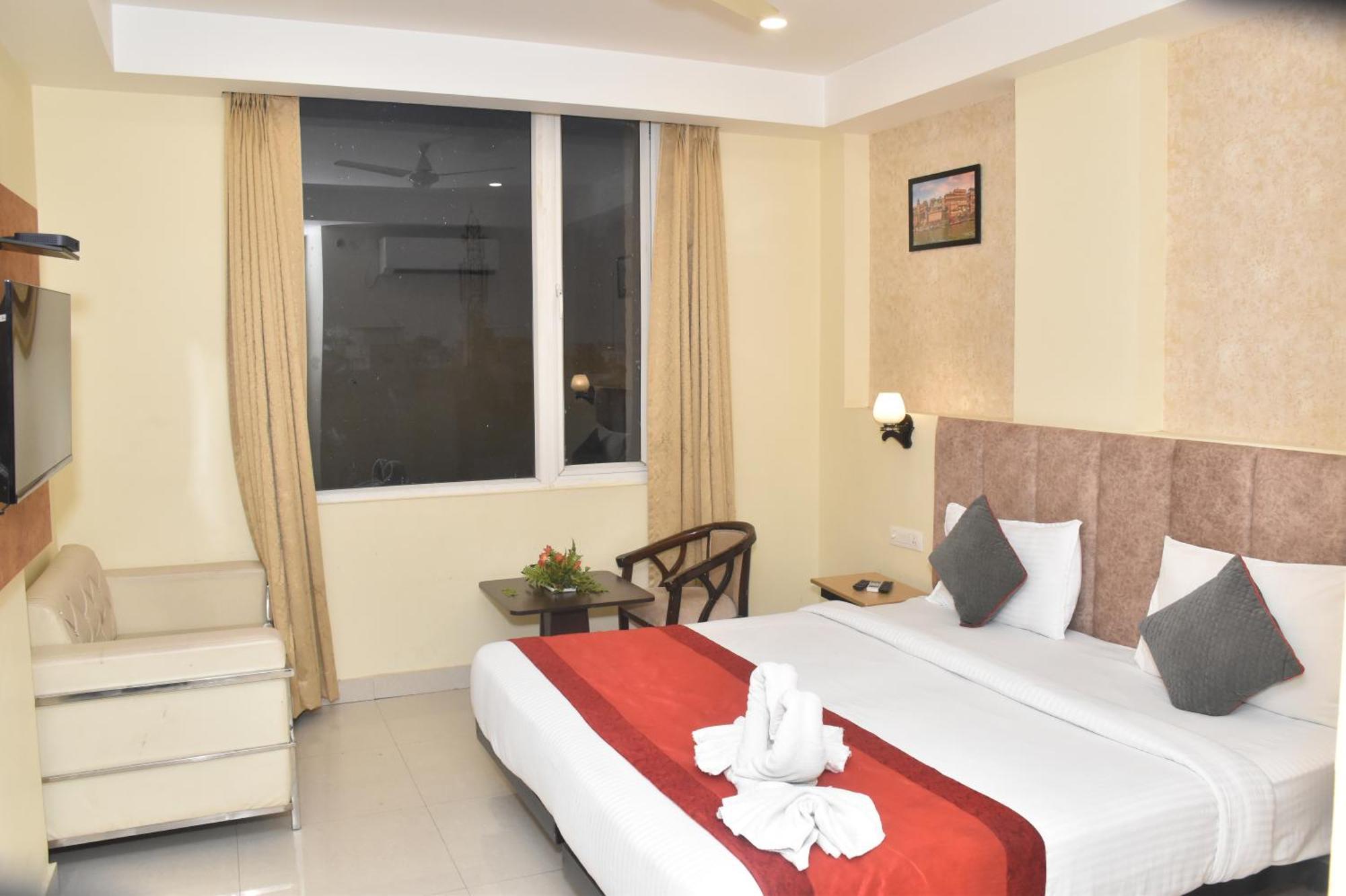 Hotel Yatharth Inn Varanasi Dış mekan fotoğraf